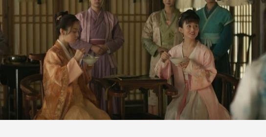 《知否知否應是綠肥紅瘦》中明蘭屋子裡用水缸養那麼多蓮花做什麼？-萌萌小笑笑的回答